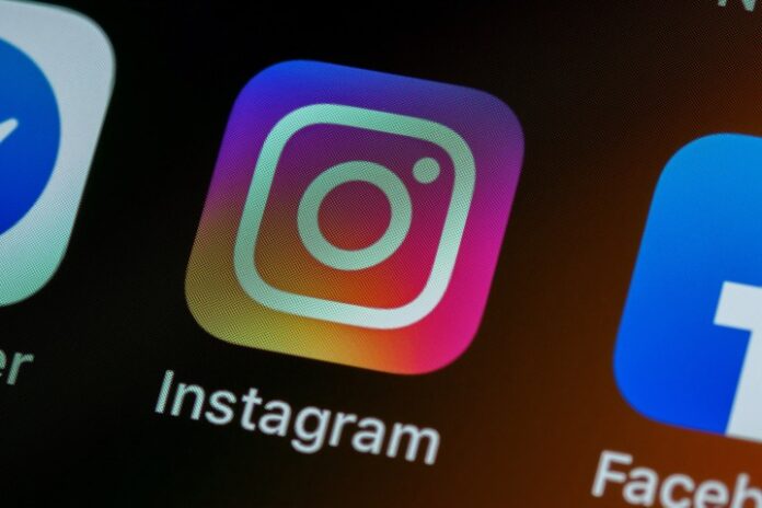 Крупный план значка приложения Instagram.
